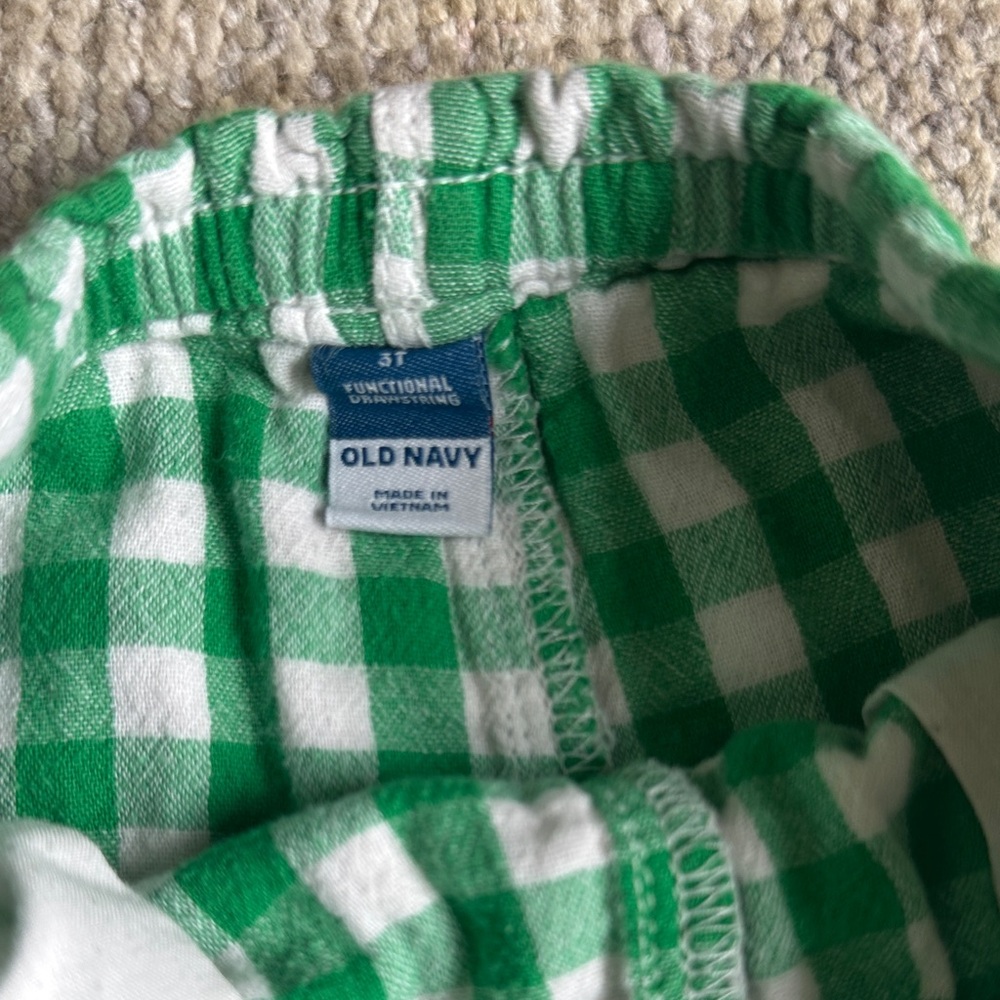 Old Navy Girls Green Gingham Shorts - Picture 3 of 4